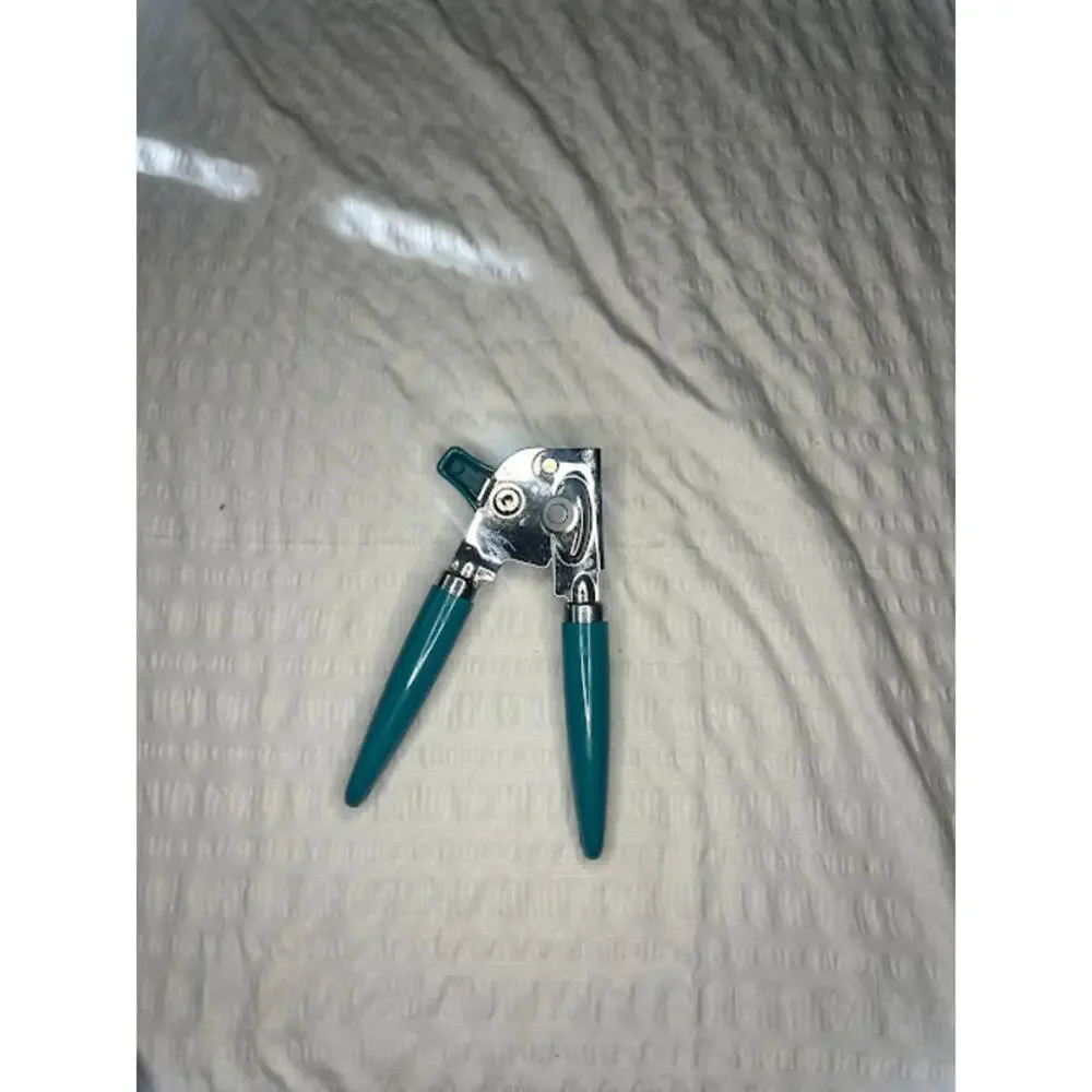 KitchenAid Manual Can Opener teal  Ergonomic Handheld Stainless Steel Tool